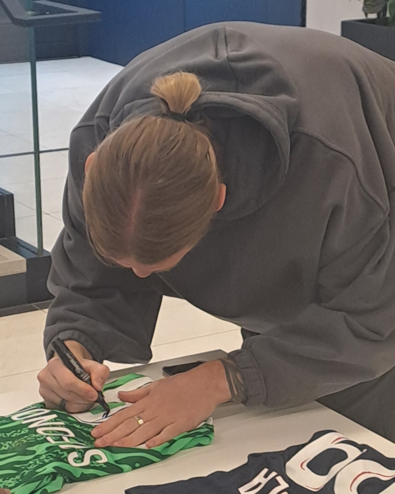 Matvey Safonov Paris Saint-Germain forması