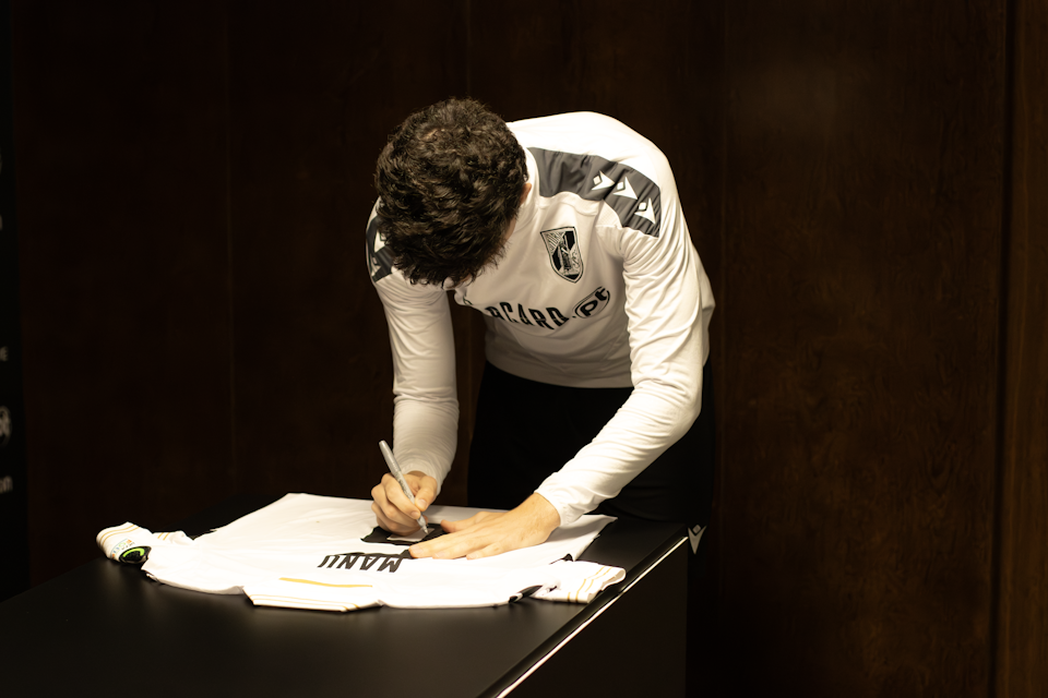 Manuel Jorge Silva Vitória SC shirt