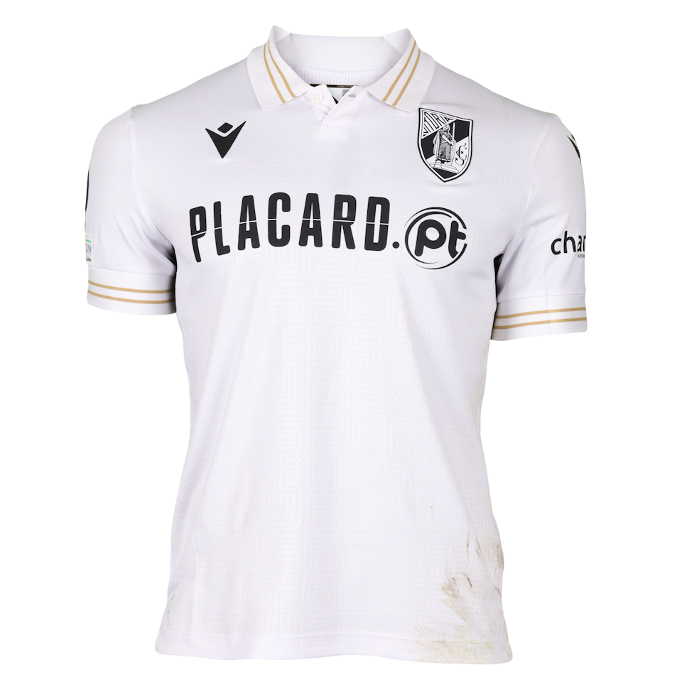 Kaio César Andrade Lima Vitória SC shirt