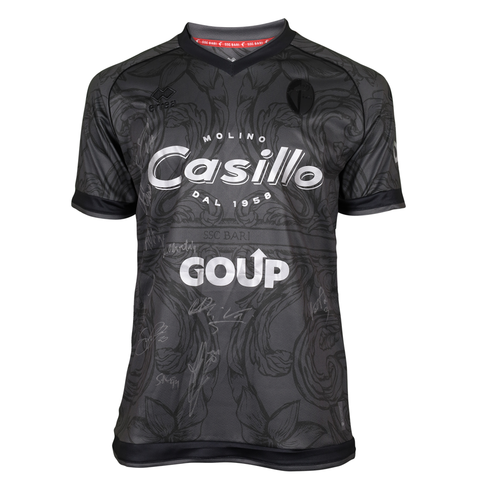 Squad Signed Shirt - 3