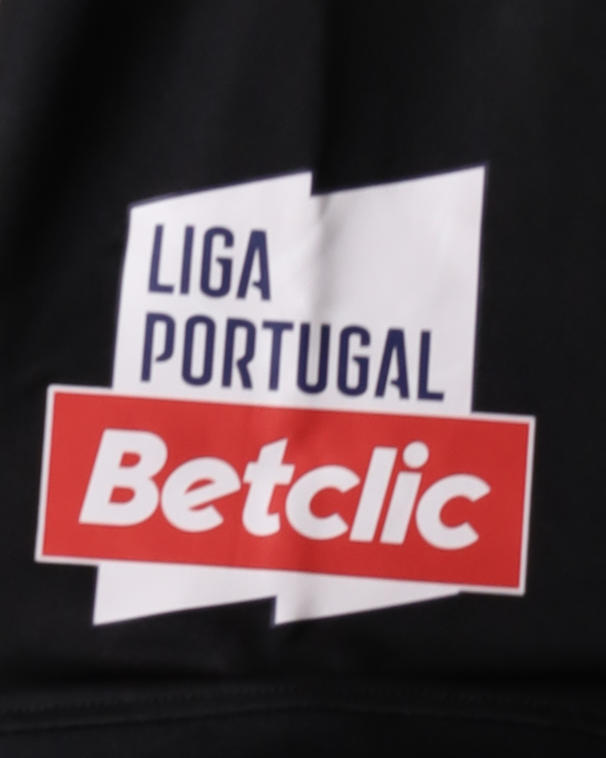 Zeno Debast Sporting CP shirt