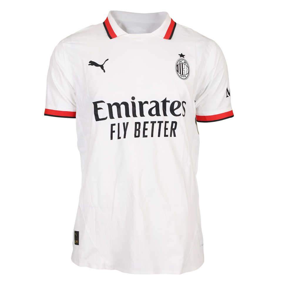 Strahinja Pavlović AC Milan camisa.