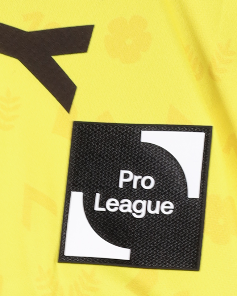 Patrik Gunnarsson KV Kortrijk shirt