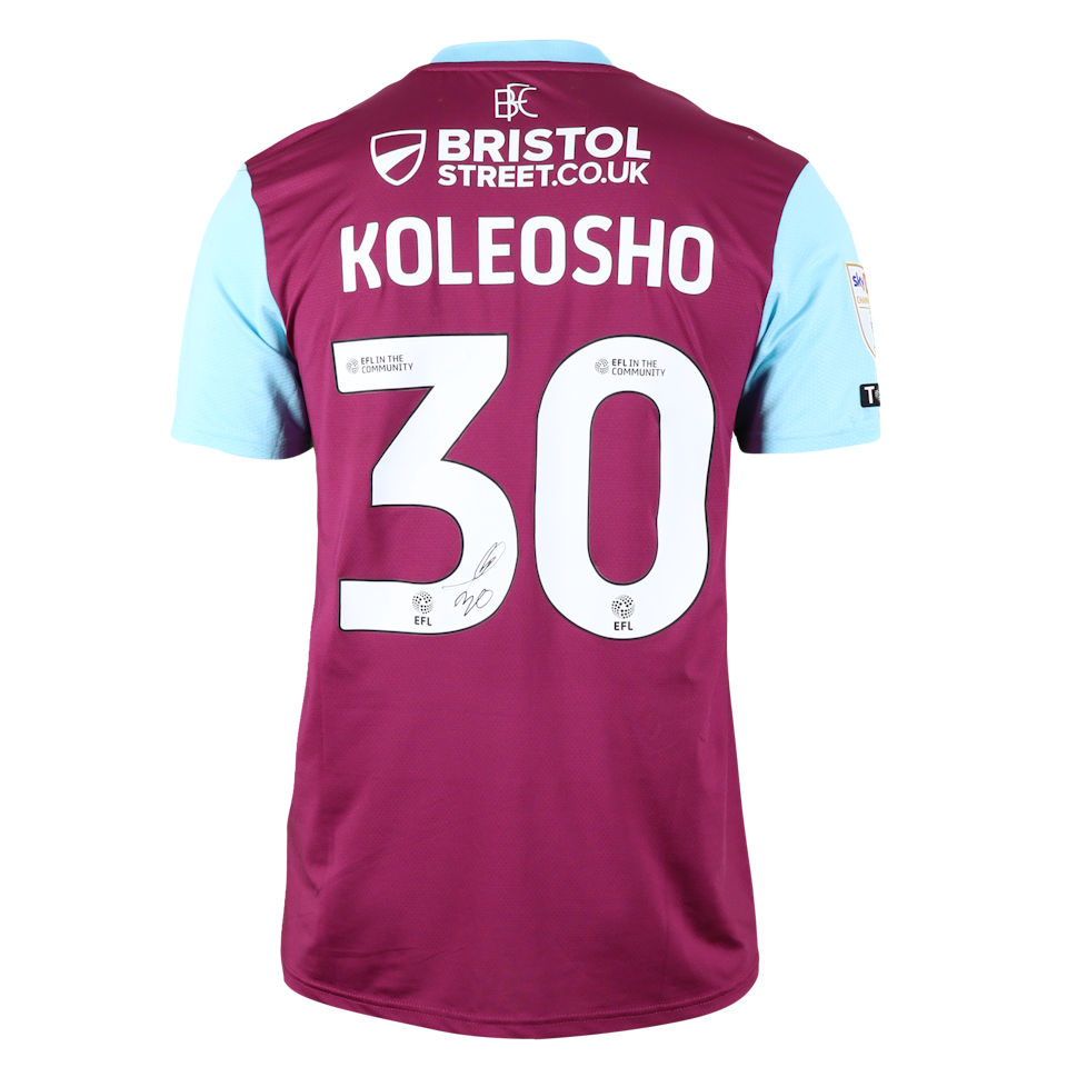 Luca Koleosho Burnley shirt