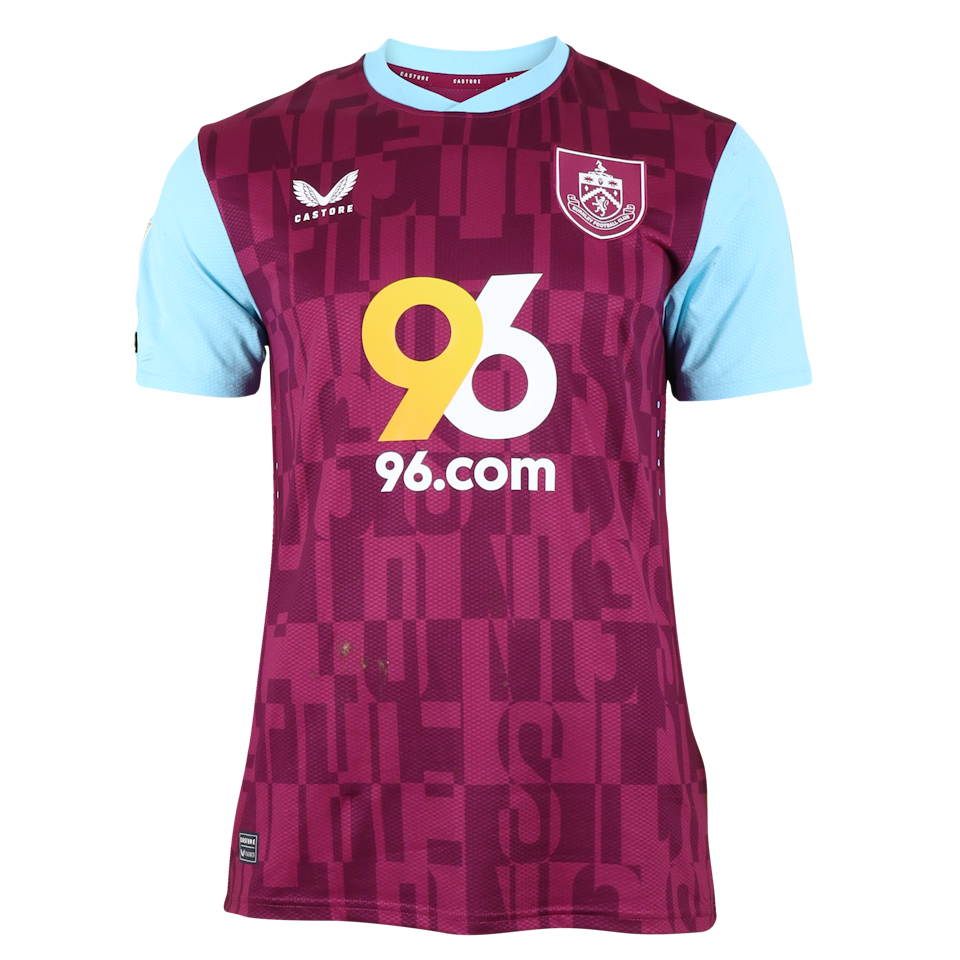 Luca Koleosho Burnley shirt