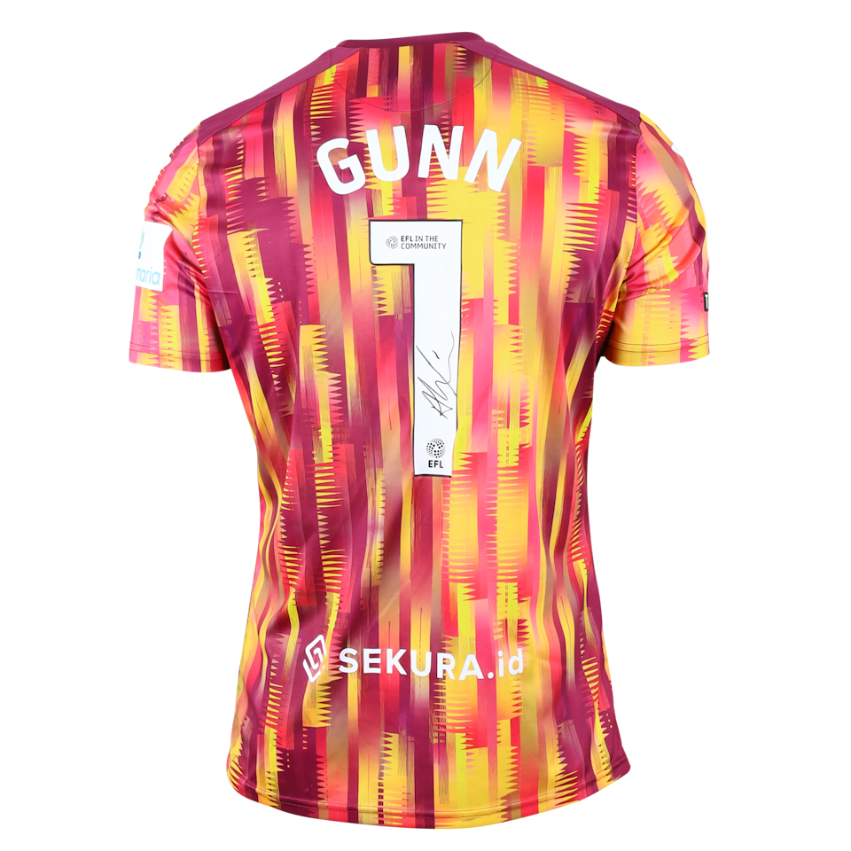 Angus Gunn Norwich City shirt