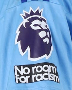 Bernd Leno Fulham shirt