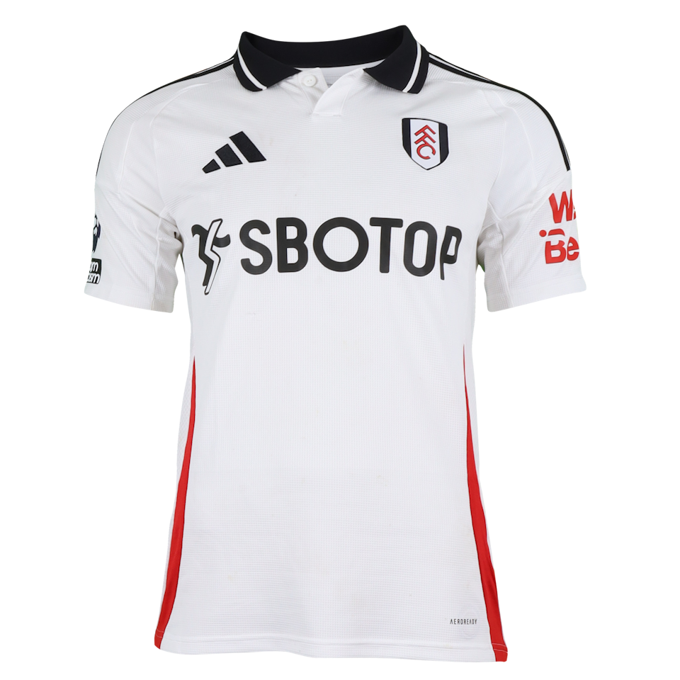 Antonee Robinson Fulham shirt