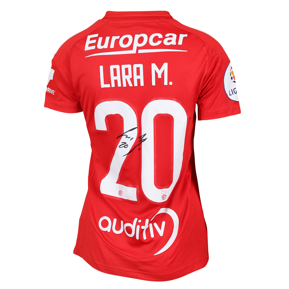 Lara Nogueira Martins SL Benfica W shirt