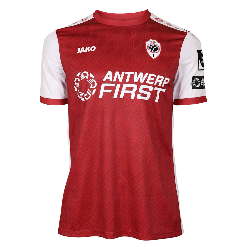 A. Valencia Bajaña Royal Antwerp FC shirt
