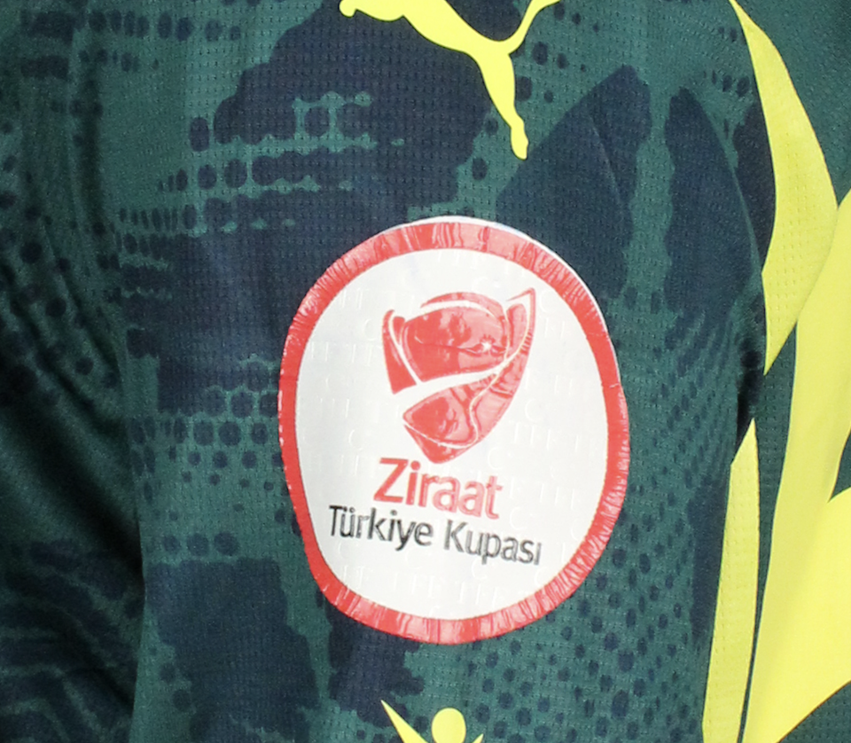 Osman Ertuğrul Çetin Fenerbahçe forması