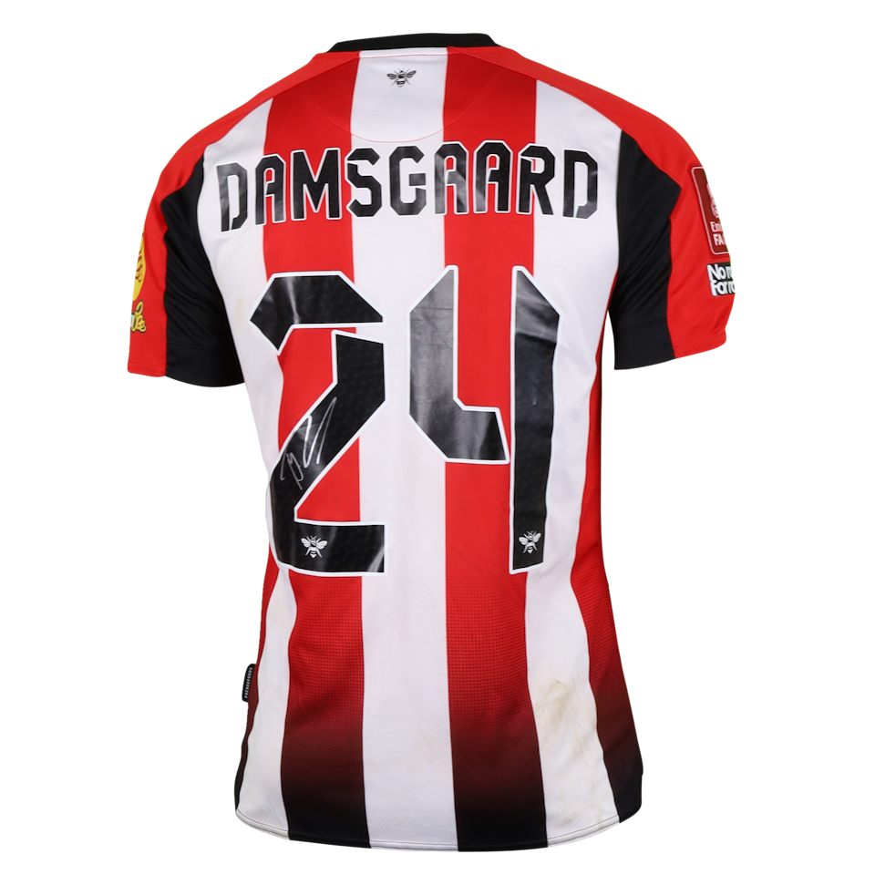 Mikkel Damsgaard Brentford shirt