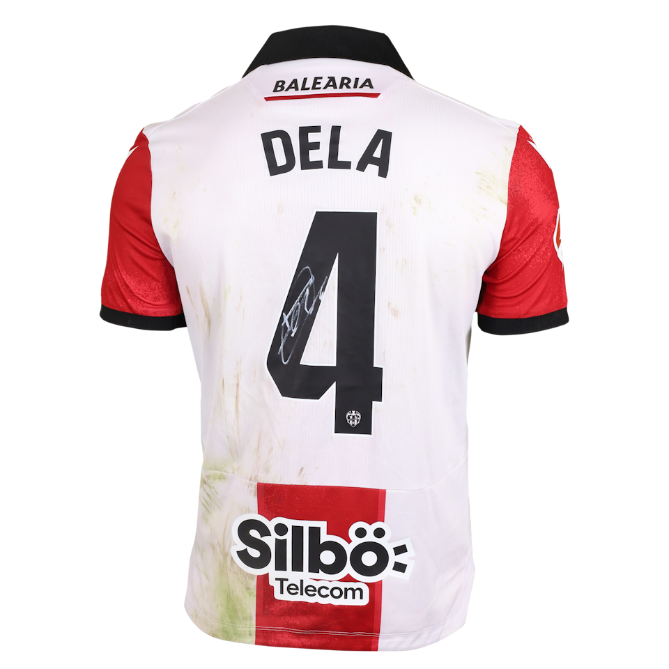 Adrián De la Fuente Levante UD shirt