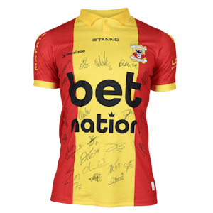Squad Signed Shirt Go Ahead Eagles