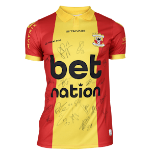 Squad Signed Shirt Go Ahead Eagles