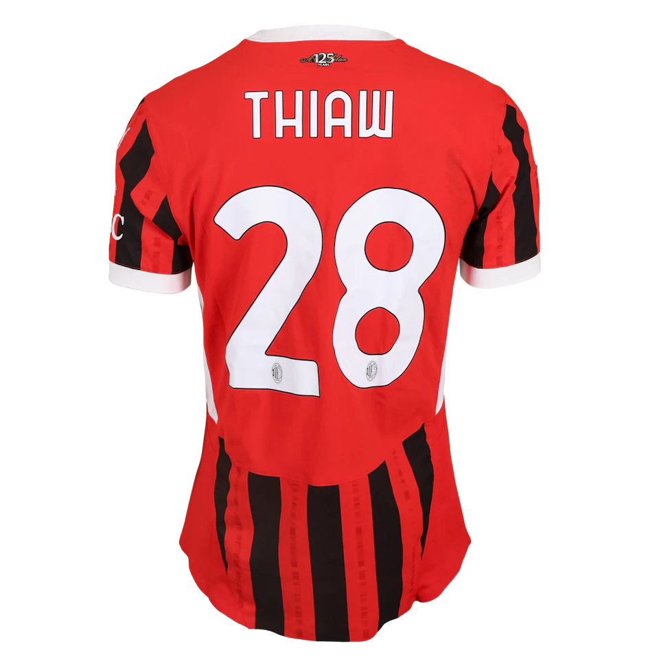 Malick Thiaw AC Milan camisa.