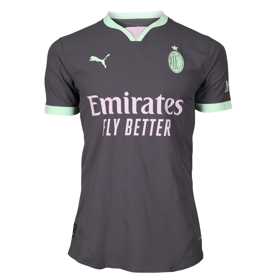 Samuel Chukwueze AC Milan shirt