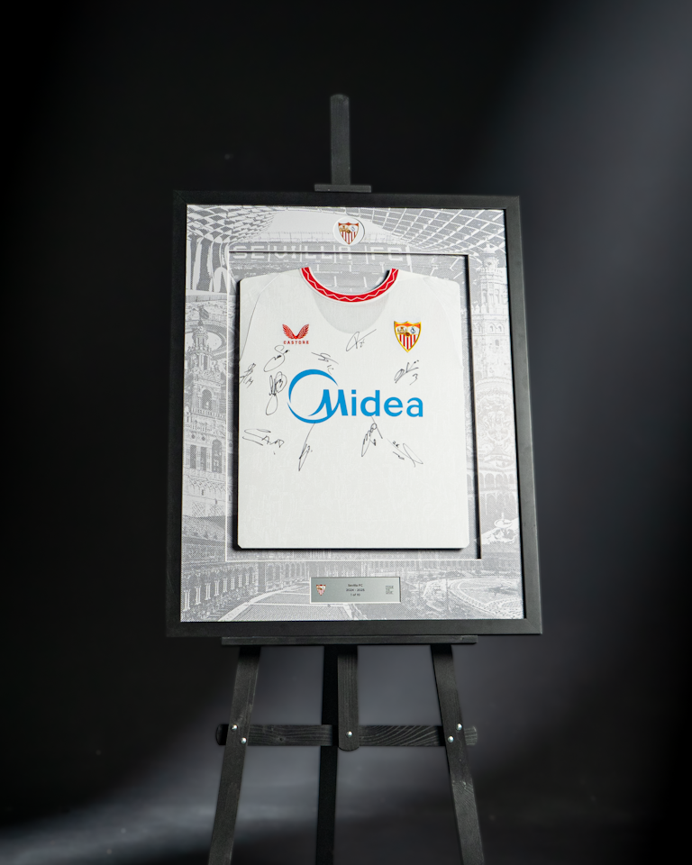 Squad Signed Sevilla FC - Siempre Sevilla