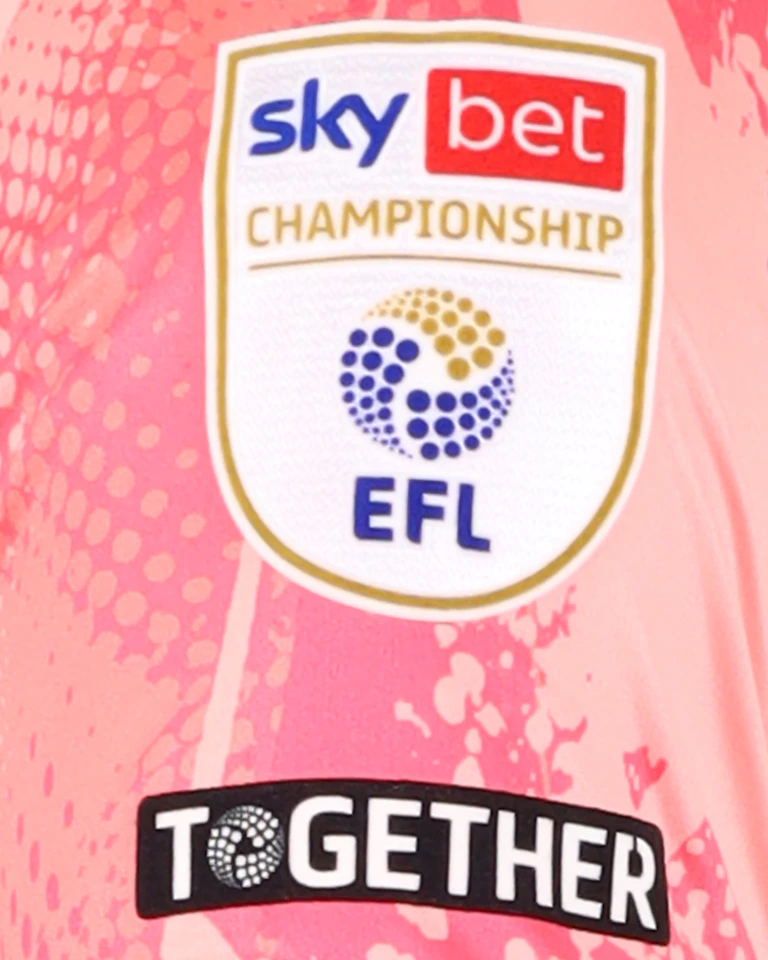 来自Stoke City的Lewis Koumas球衣