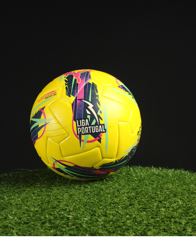 Match Scored Ball `20 - Dieu-Merci Ndembo-Michel | Vitória SC