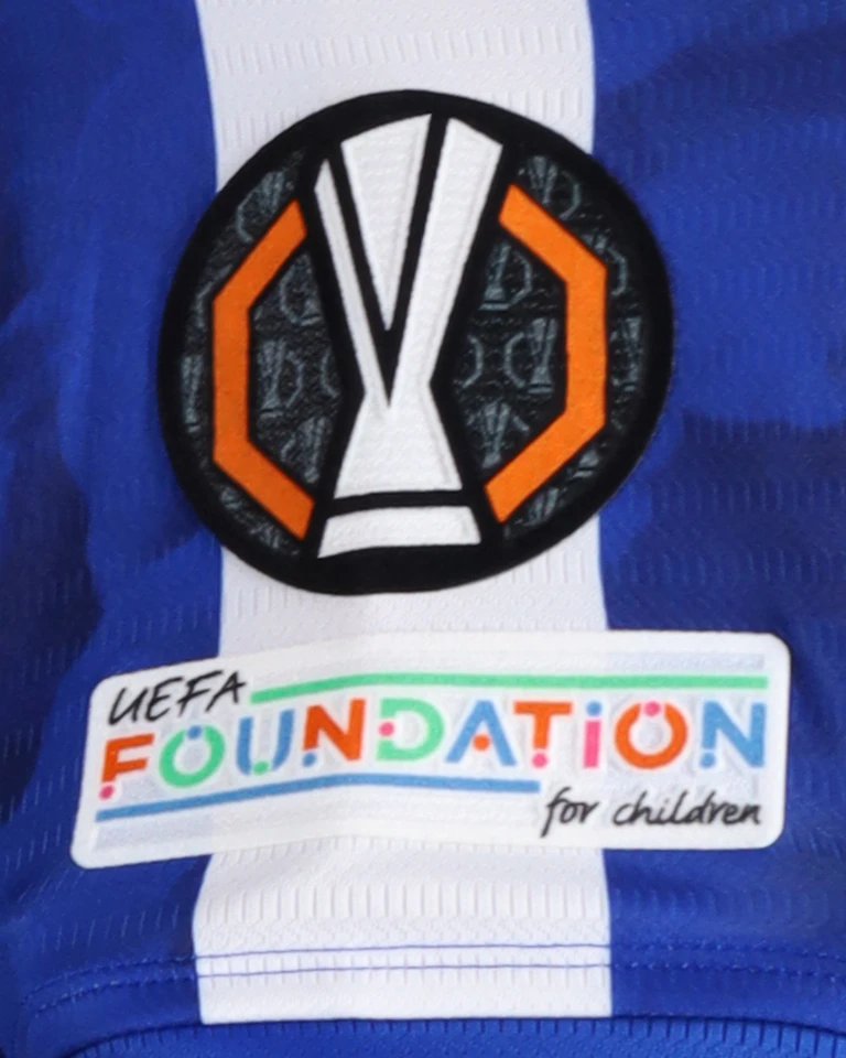 Zaidu Sanusi FC Porto camisa.