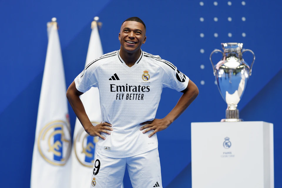 Kylian Mbappé | Official Presentation