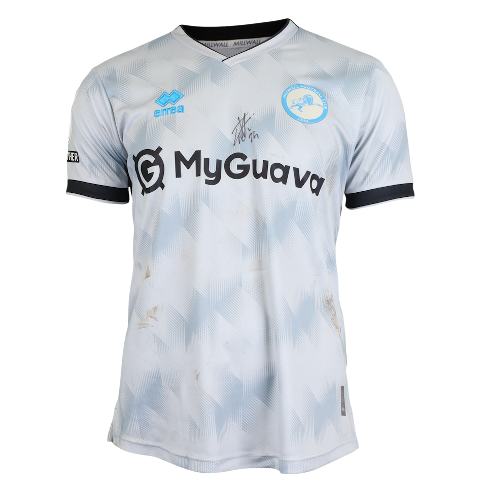 Casper De Norre Millwall shirt