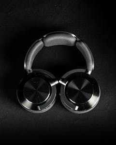 Dyson OnTrac headphones | Noah Okafor