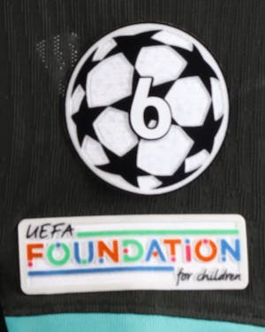 Harvey Elliot Liverpool shirt