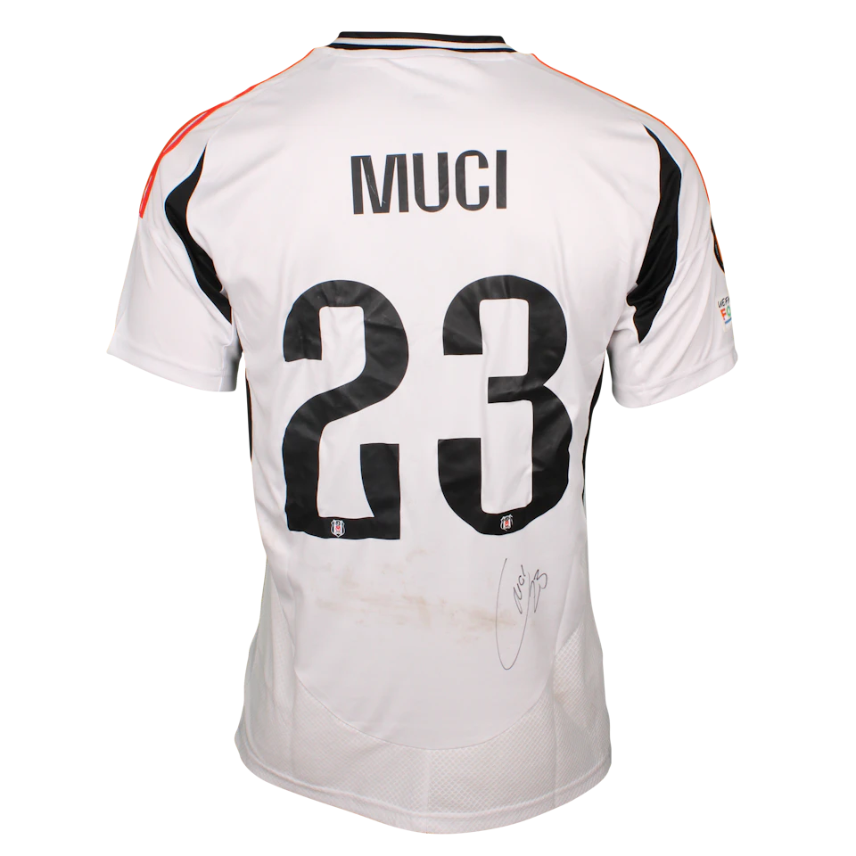 Ernest Muçi Beşiktaş JK shirt