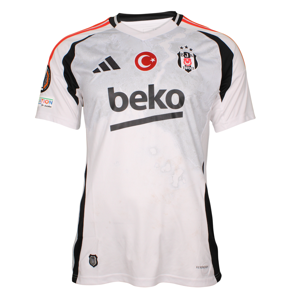 Ernest Muçi Beşiktaş JK shirt