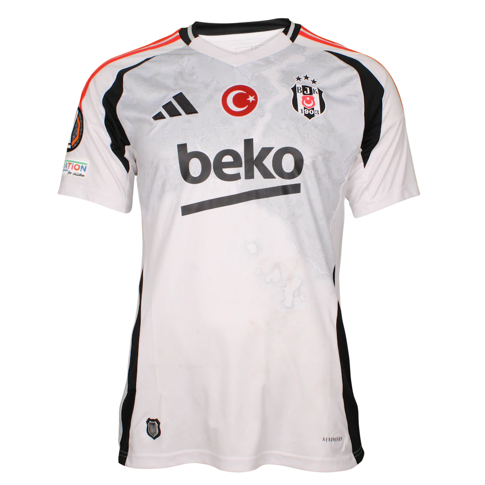 Ernest Muçi Beşiktaş JK shirt