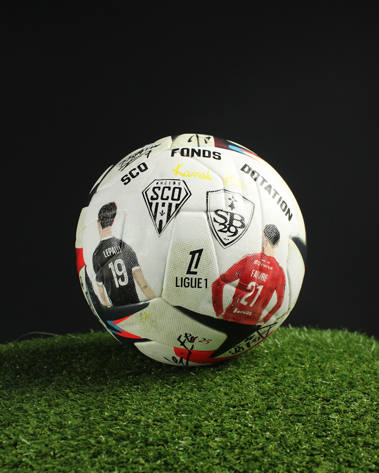 Angers SCO vs Stade Brestois 29 | Limited Edition Match Ball