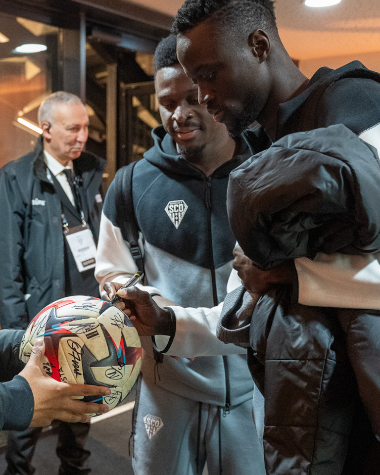 Angers SCO vs Stade Brestois 29 | Limited Edition Match Ball