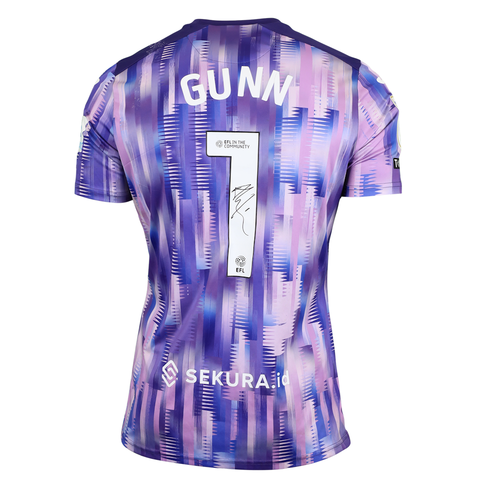 Angus Gunn Norwich City shirt