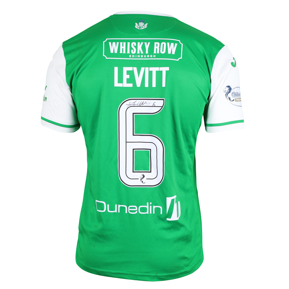 Dylan Levitt Hibernian shirt