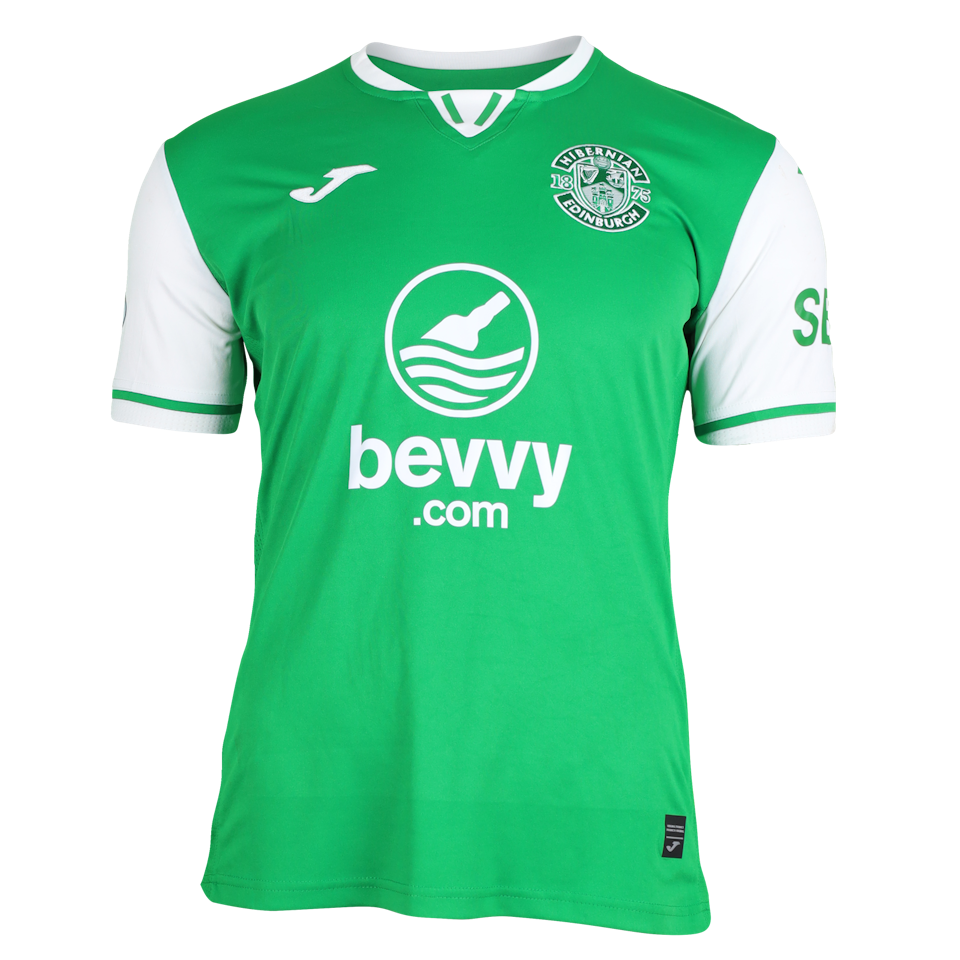 Dylan Levitt Hibernian shirt