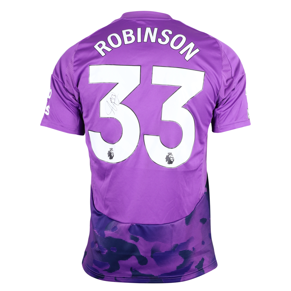 Antonee Robinson Fulham shirt