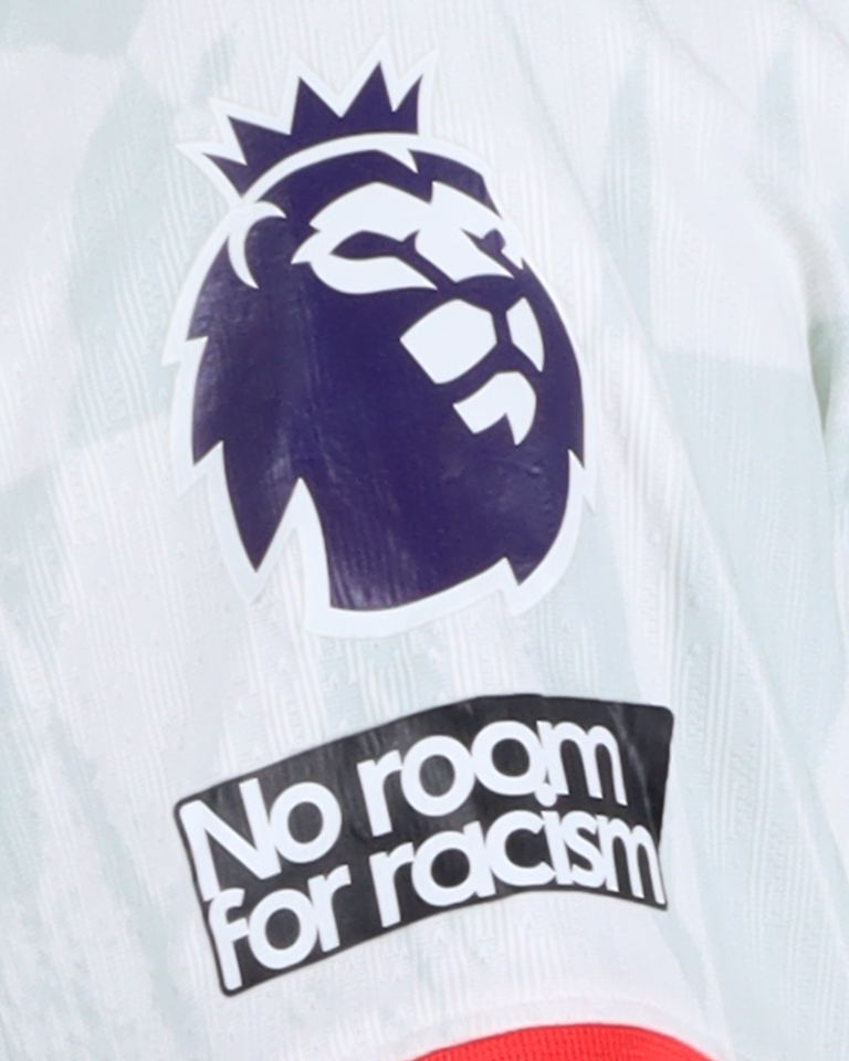 Ryan Gravenberch Liverpool shirt