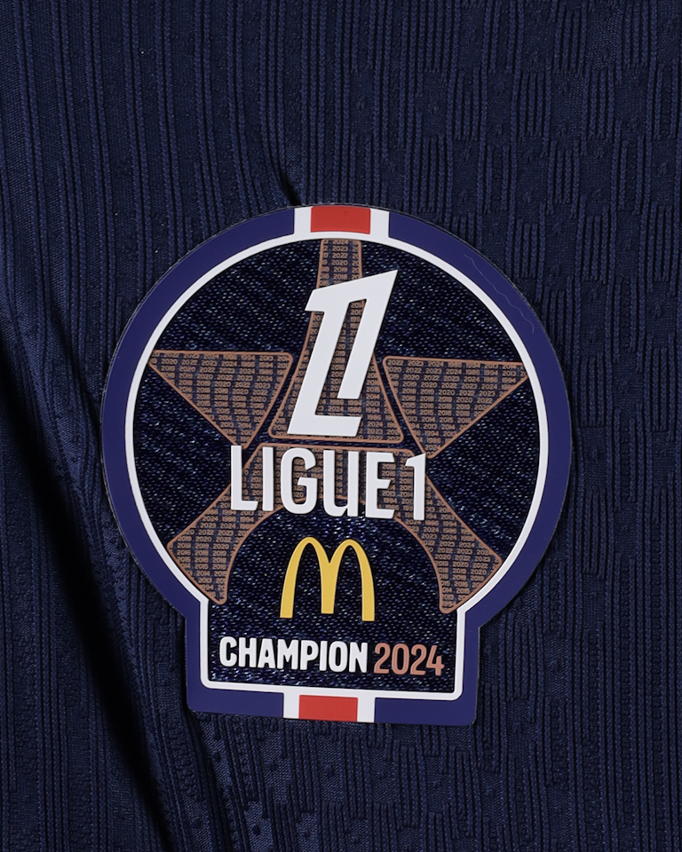 Bradley Barcola Paris Saint-Germain shirt