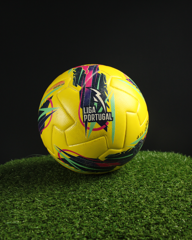 Match Scored Ball `1 - Leonardo Vonić