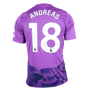 Andreas Pereira Fulham shirt