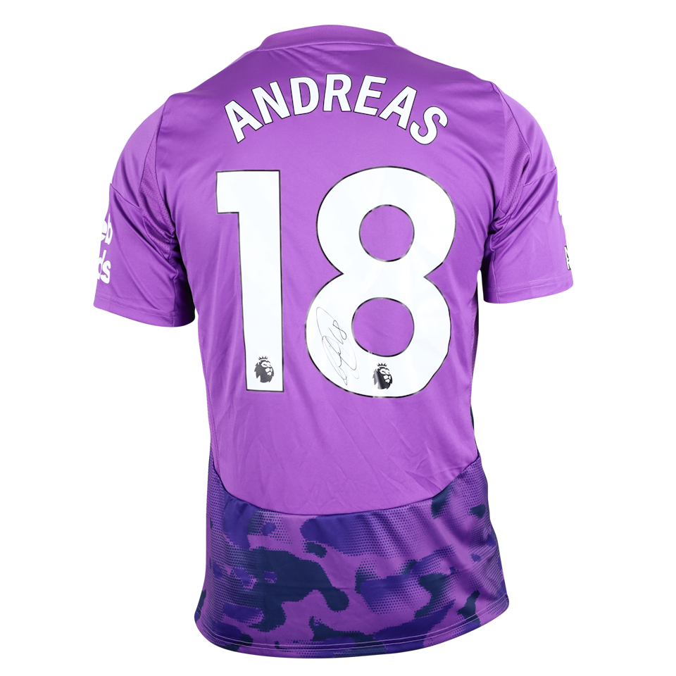 Andreas Pereira Fulham shirt