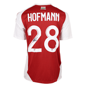 Debrecen 팀의 Maximilian Hofmann 셔츠