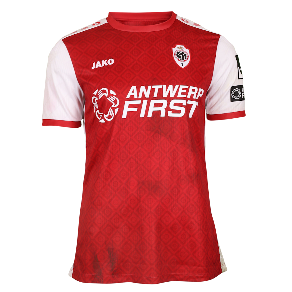 A. Valencia Bajaña Royal Antwerp FC shirt