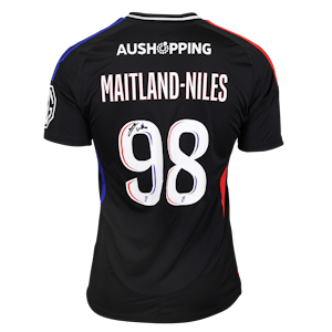 Ainsley Maitland-Niles Olympique Lyonnais shirt