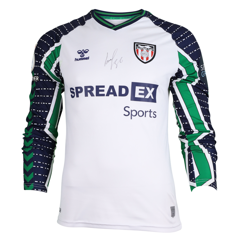 Ian Carlo Poveda-Ocampo Sunderland shirt