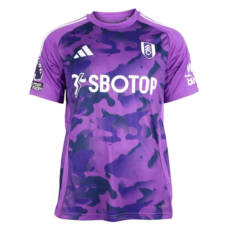 Calvin Ughelumba Fulham shirt