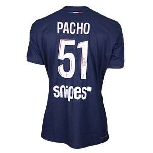 William Pacho Paris Saint-Germain shirt