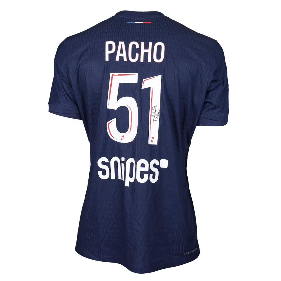 William Pacho Paris Saint-Germain shirt